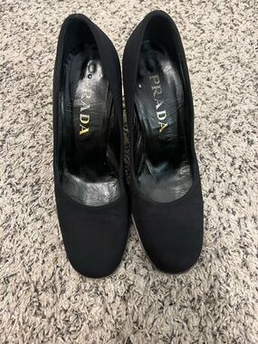 Authentic Prada Black Classic Pump